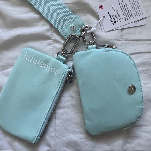 4🆕💙 Lululemon Dual Pouch Wristlet - Ideal Mint - Picture 3 of 7